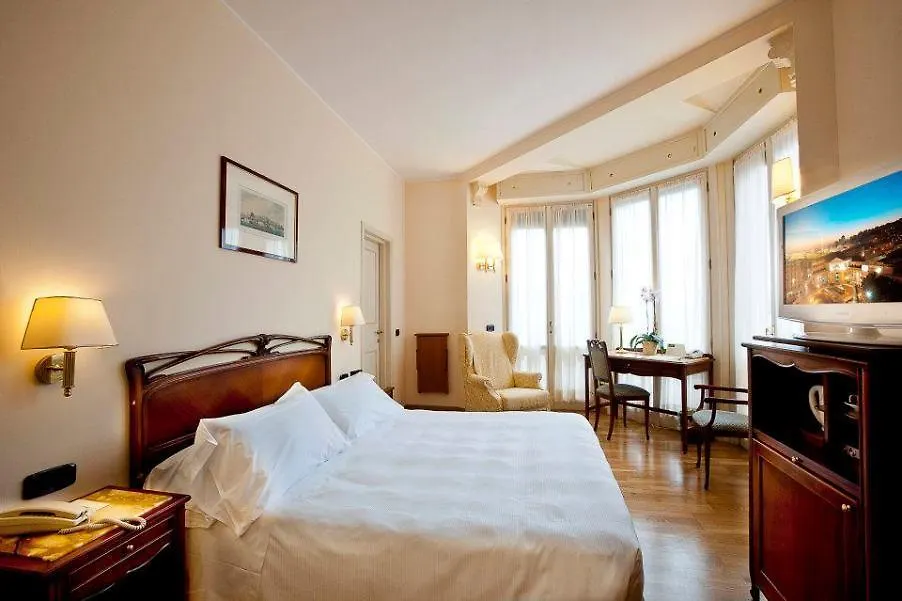 Hotel Rialto Venice 4*,