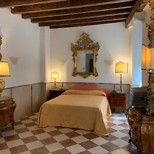 Luxury In San Marco With Canal View Appartement Venetië