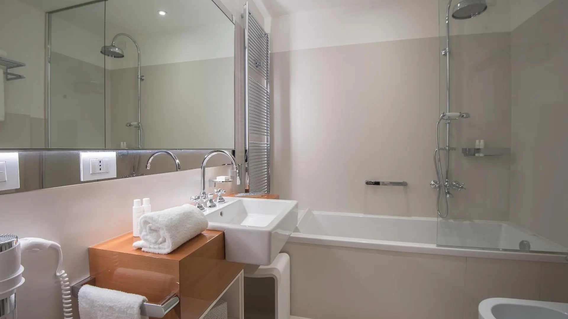 ****  Hotel Rialto Венеция Италия