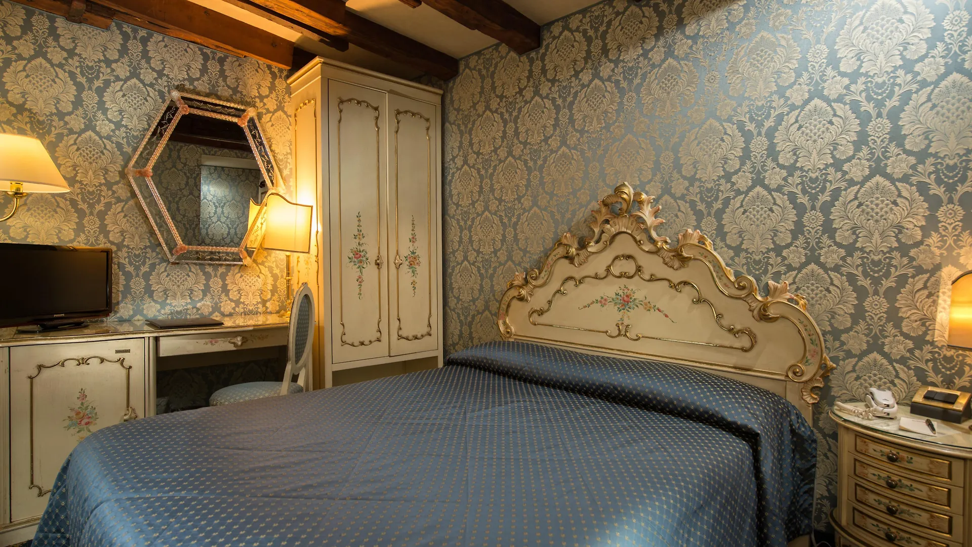 Hotel Rialto Венеция Италия