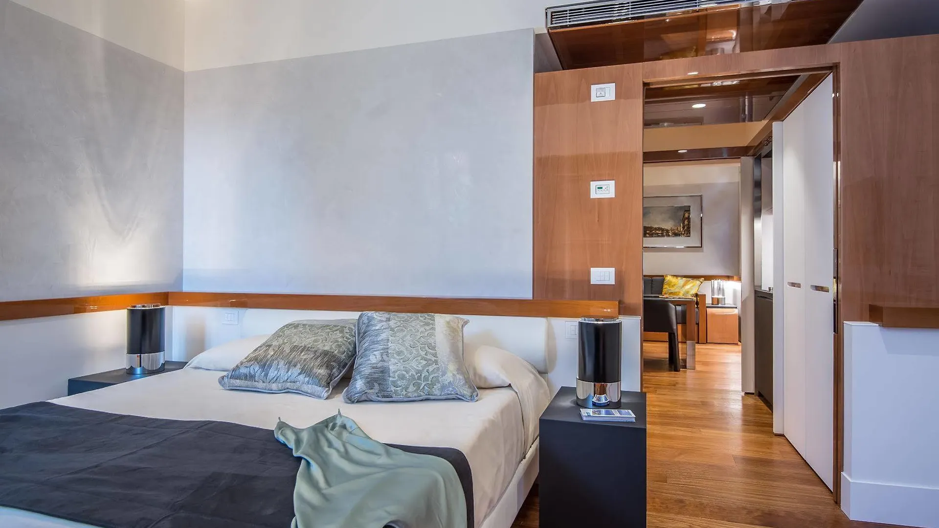 Hotel Rialto Венеция 4*,